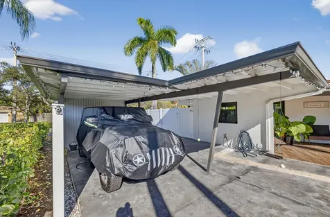 2601 NE 8th Court Pompano Beach FL 33062