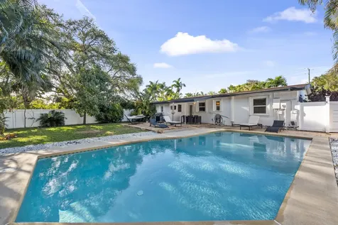 408 NW 29th Street Wilton Manors FL 33311