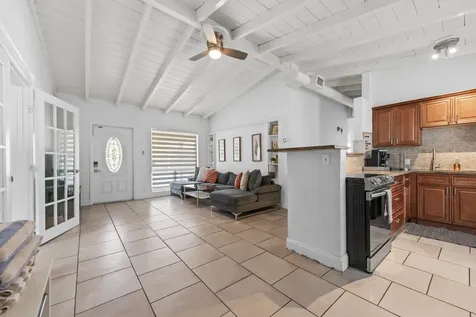 408 NW 29th Street Wilton Manors FL 33311