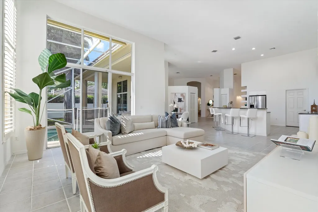 2805 Hampton Circle E Delray Beach FL 33445