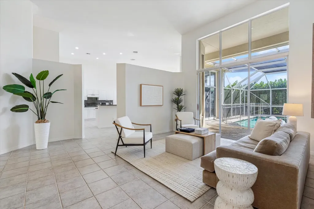 2805 Hampton Circle E Delray Beach FL 33445