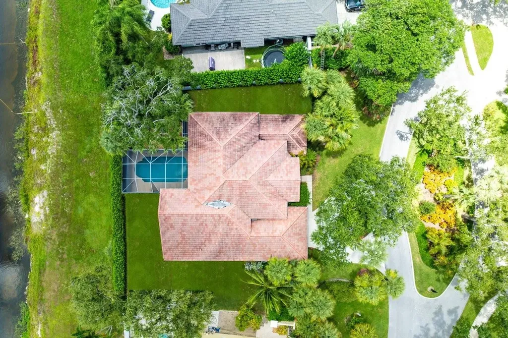 2805 Hampton Circle E Delray Beach FL 33445