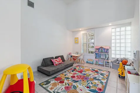 2805 Hampton Circle E Delray Beach FL 33445