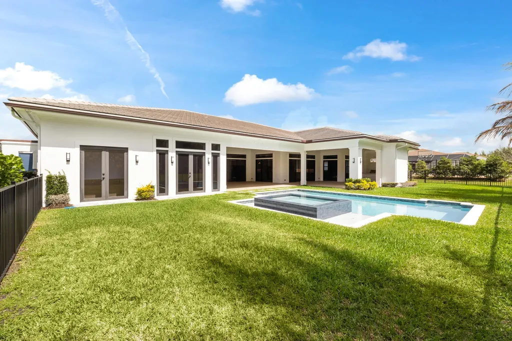 11931 Torreyanna Circle Palm Beach Gardens FL 33412
