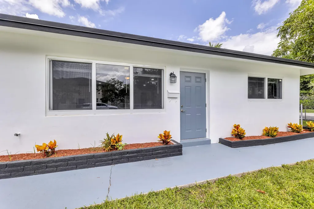 800-802 SW 6th Court Pompano Beach FL 33060