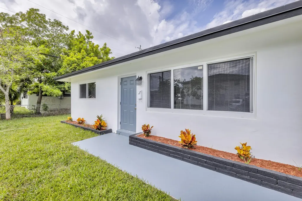 800-802 SW 6th Court Pompano Beach FL 33060