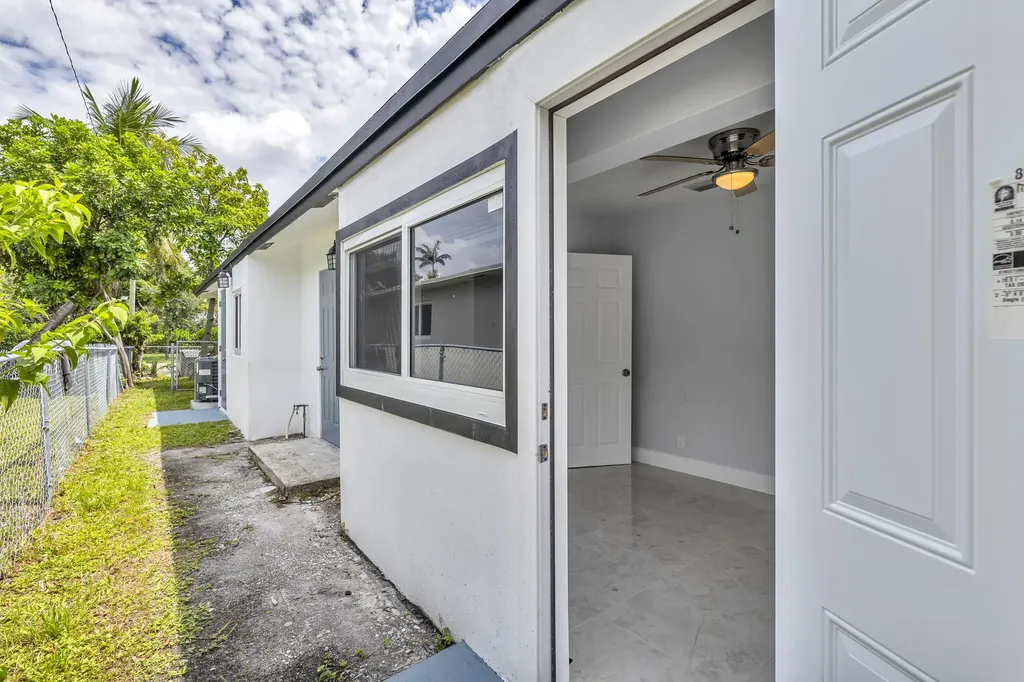 800-802 SW 6th Court Pompano Beach FL 33060