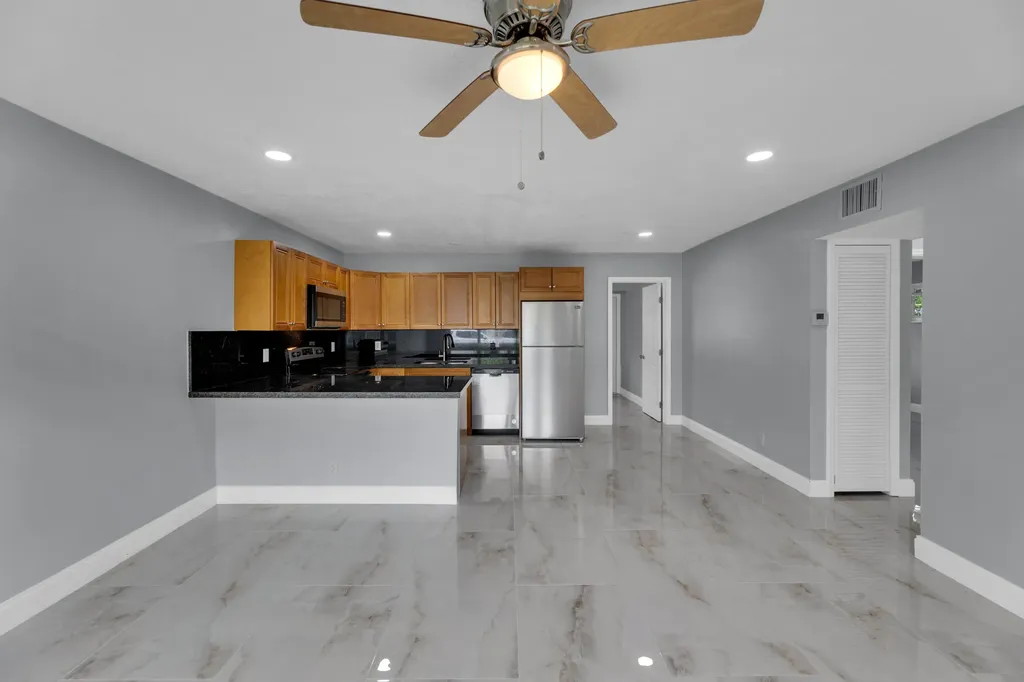 800-802 SW 6th Court Pompano Beach FL 33060