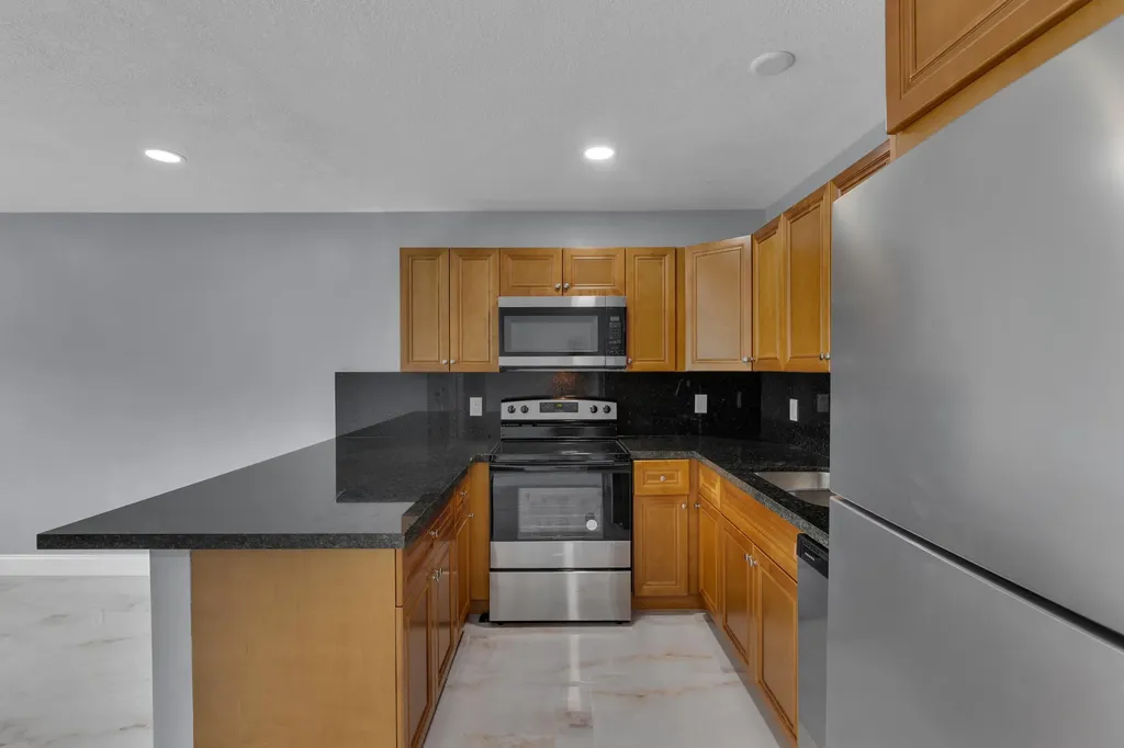 800-802 SW 6th Court Pompano Beach FL 33060