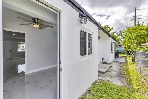 800-802 SW 6th Court Pompano Beach FL 33060