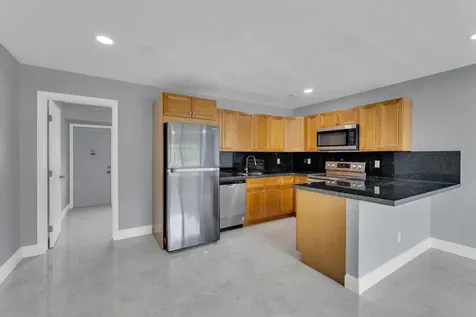 800-802 SW 6th Court Pompano Beach FL 33060