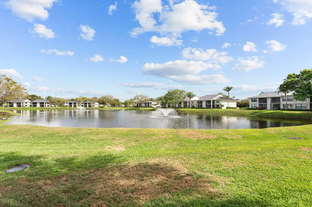 6938 Briarlake Circle West Palm Beach FL 33418