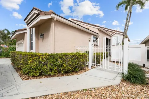 6938 Briarlake Circle West Palm Beach FL 33418