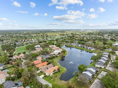 6938 Briarlake Circle West Palm Beach FL 33418