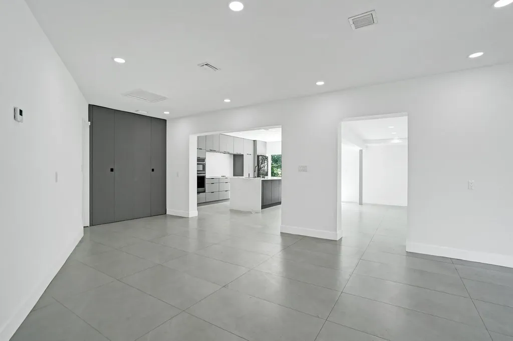 6700 E Tropical Way Plantation FL 33317