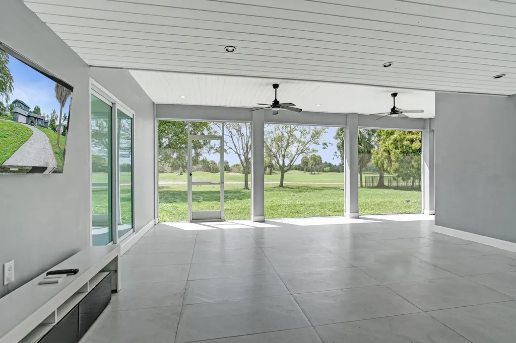 6700 E Tropical Way Plantation FL 33317
