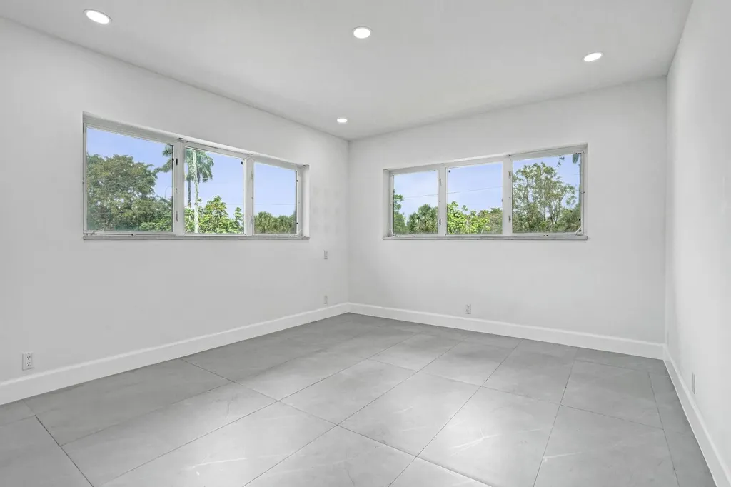 6700 E Tropical Way Plantation FL 33317