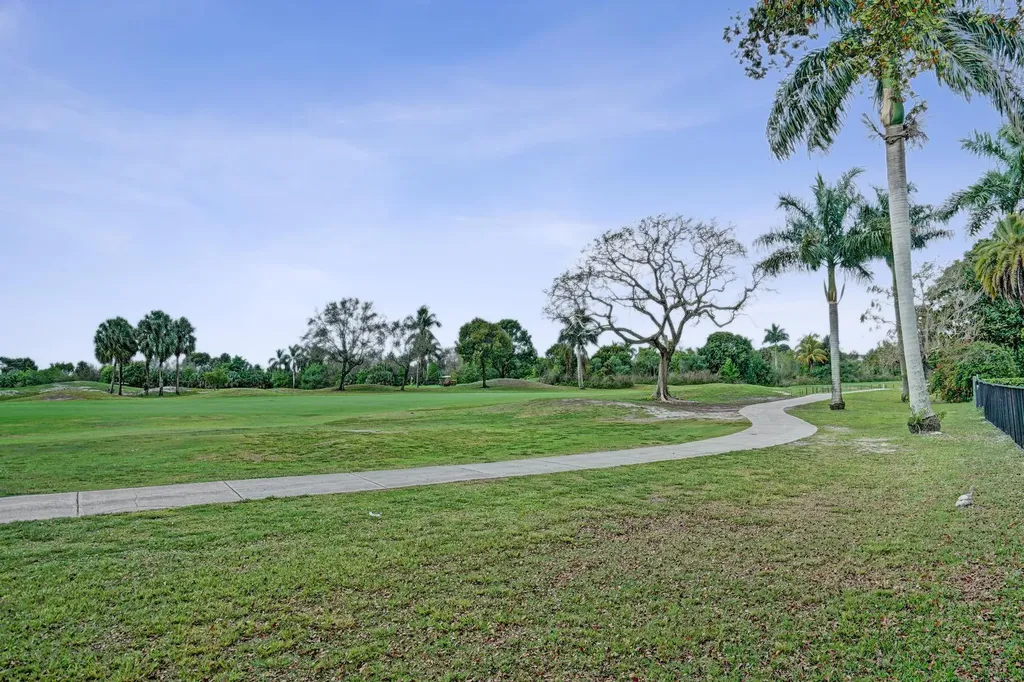 6700 E Tropical Way Plantation FL 33317