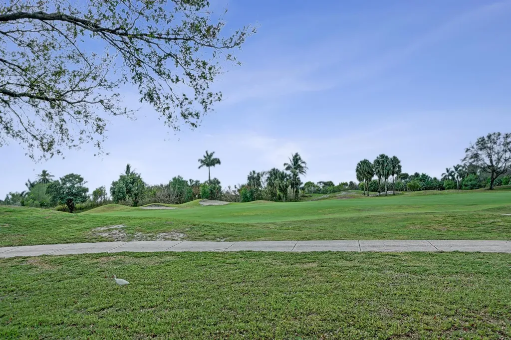 6700 E Tropical Way Plantation FL 33317