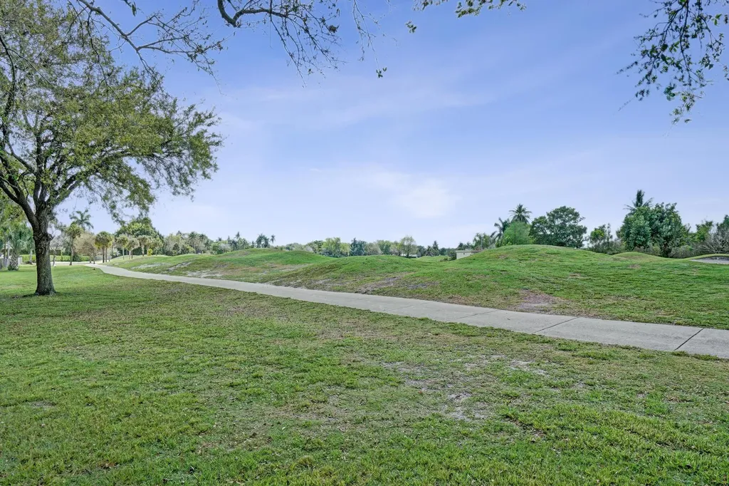 6700 E Tropical Way Plantation FL 33317