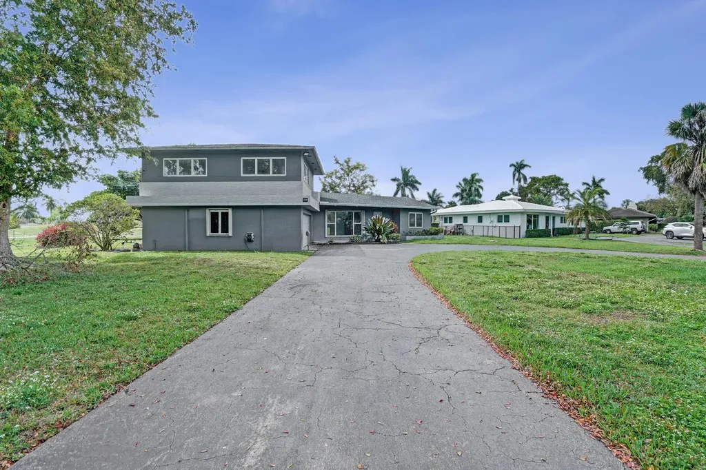 6700 E Tropical Way Plantation FL 33317