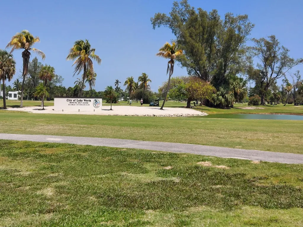 216 S C Lake Worth Beach FL 33460