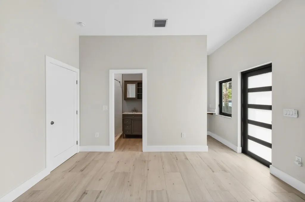 216 S C Lake Worth Beach FL 33460