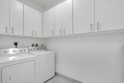 671 NE 191st Terrace Miami FL 33179