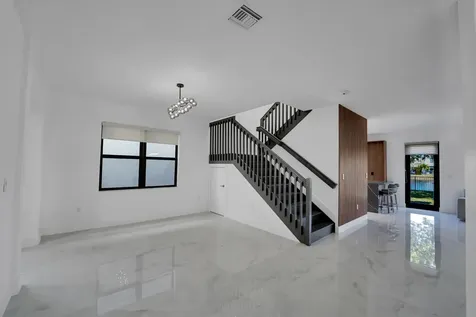 671 NE 191st Terrace Miami FL 33179