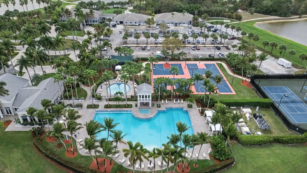 2052 Reston Circle Royal Palm Beach FL 33411