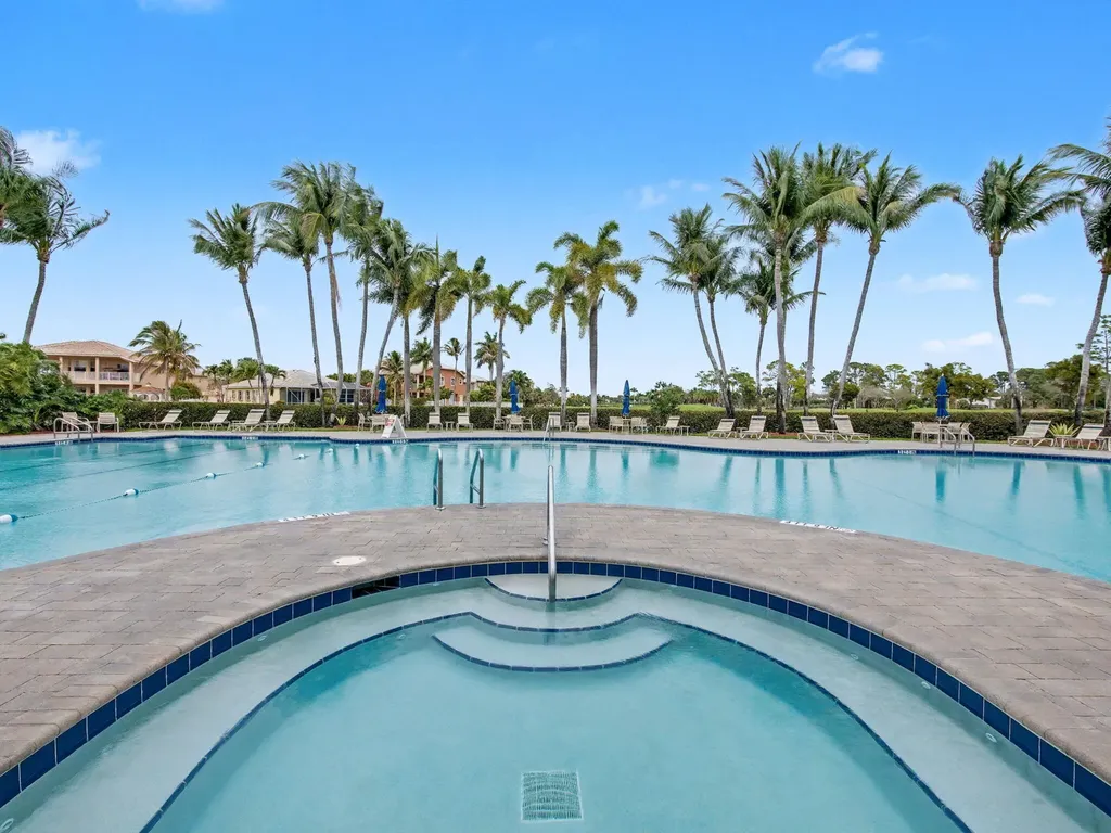 2052 Reston Circle Royal Palm Beach FL 33411