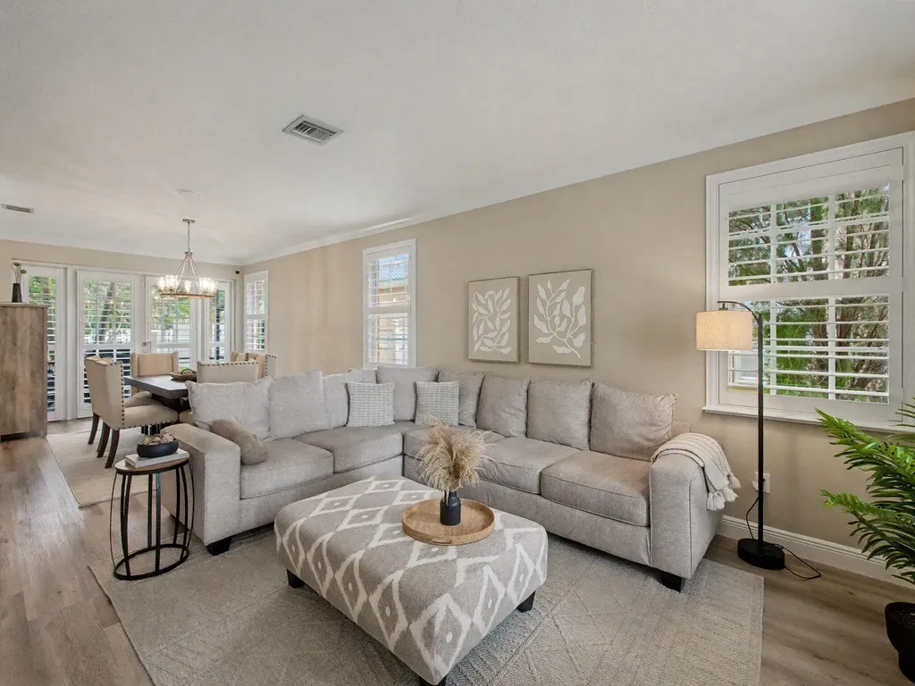 2052 Reston Circle Royal Palm Beach FL 33411