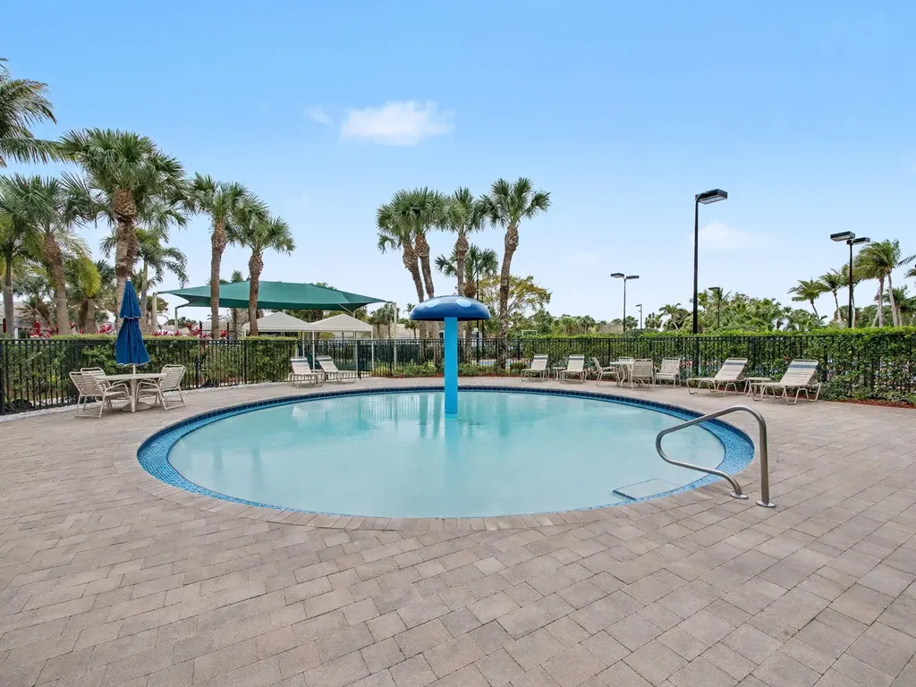2052 Reston Circle Royal Palm Beach FL 33411