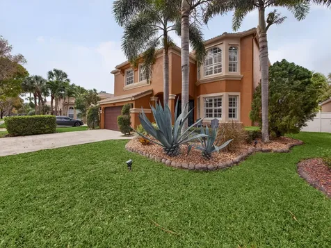 2052 Reston Circle Royal Palm Beach FL 33411