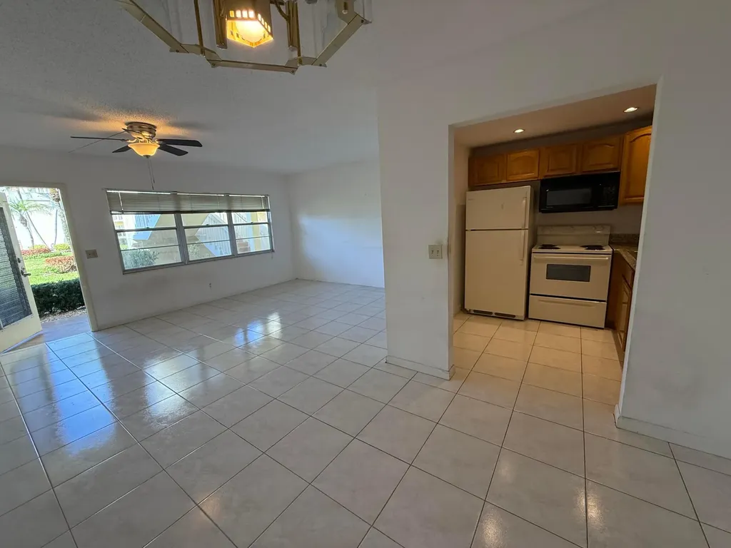 13 Dorset A Boca Raton FL 33434