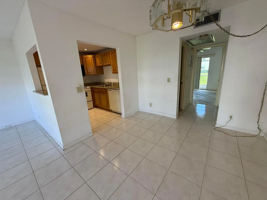 13 Dorset A Boca Raton FL 33434