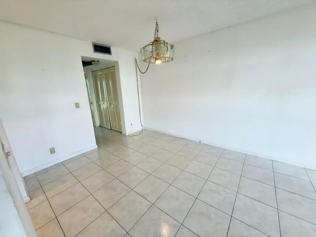 13 Dorset A Boca Raton FL 33434