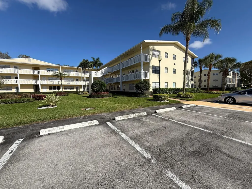 13 Dorset A Boca Raton FL 33434