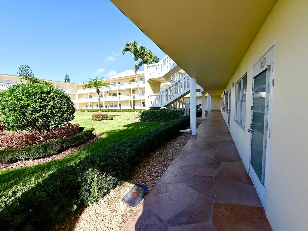 13 Dorset A Boca Raton FL 33434