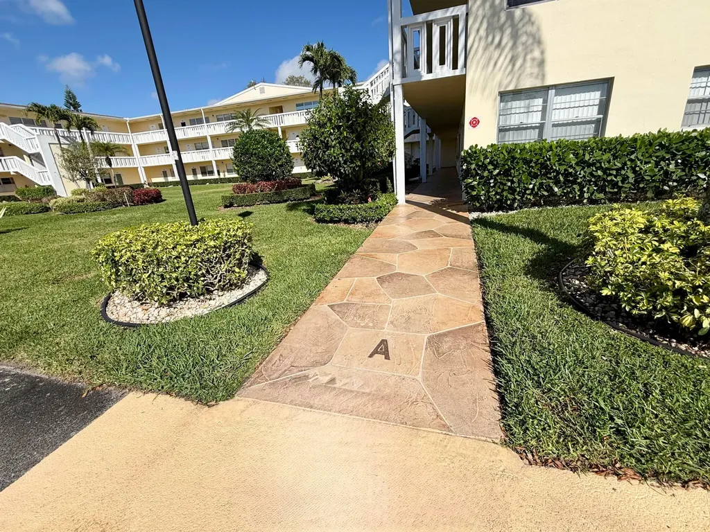 13 Dorset A Boca Raton FL 33434