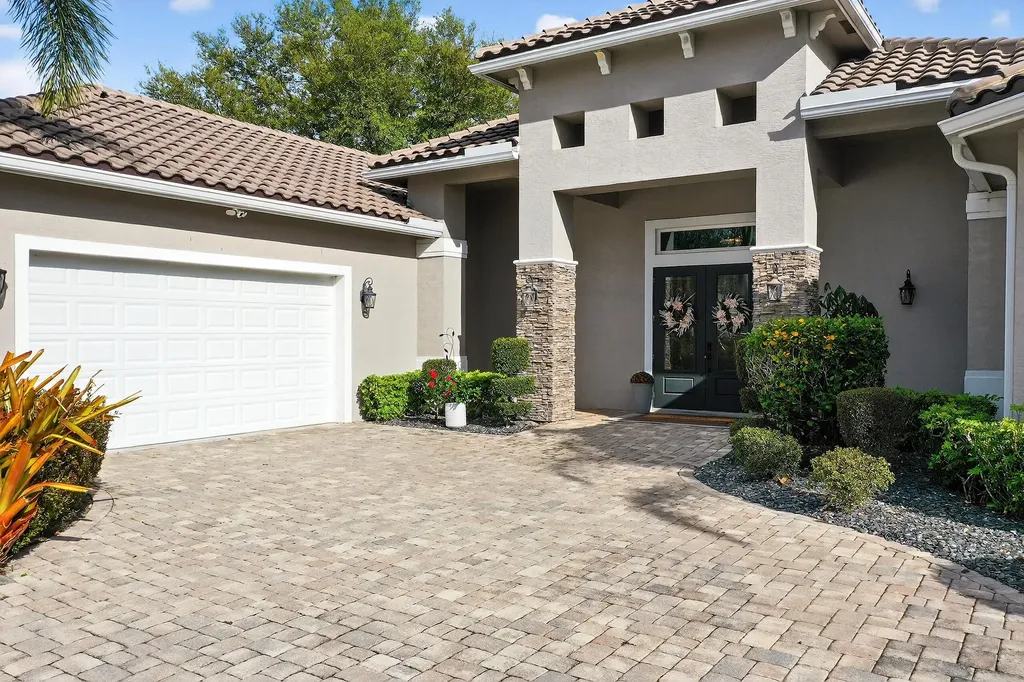 1433 SW Osprey Cove Port St Lucie FL 34986