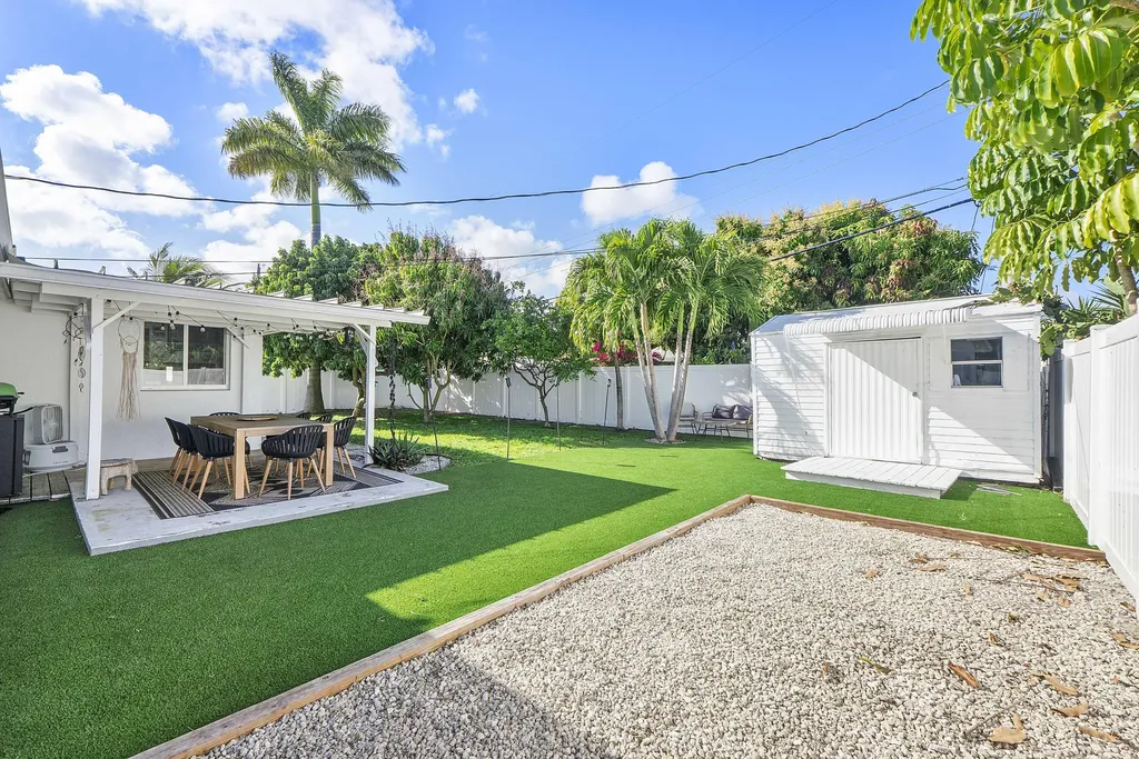 101 SE 13th Street Deerfield Beach FL 33441
