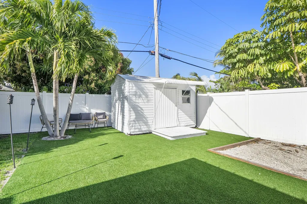 101 SE 13th Street Deerfield Beach FL 33441