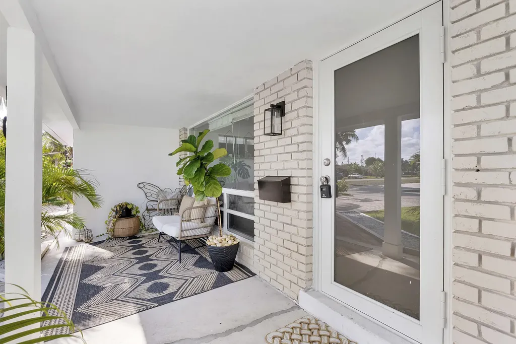101 SE 13th Street Deerfield Beach FL 33441