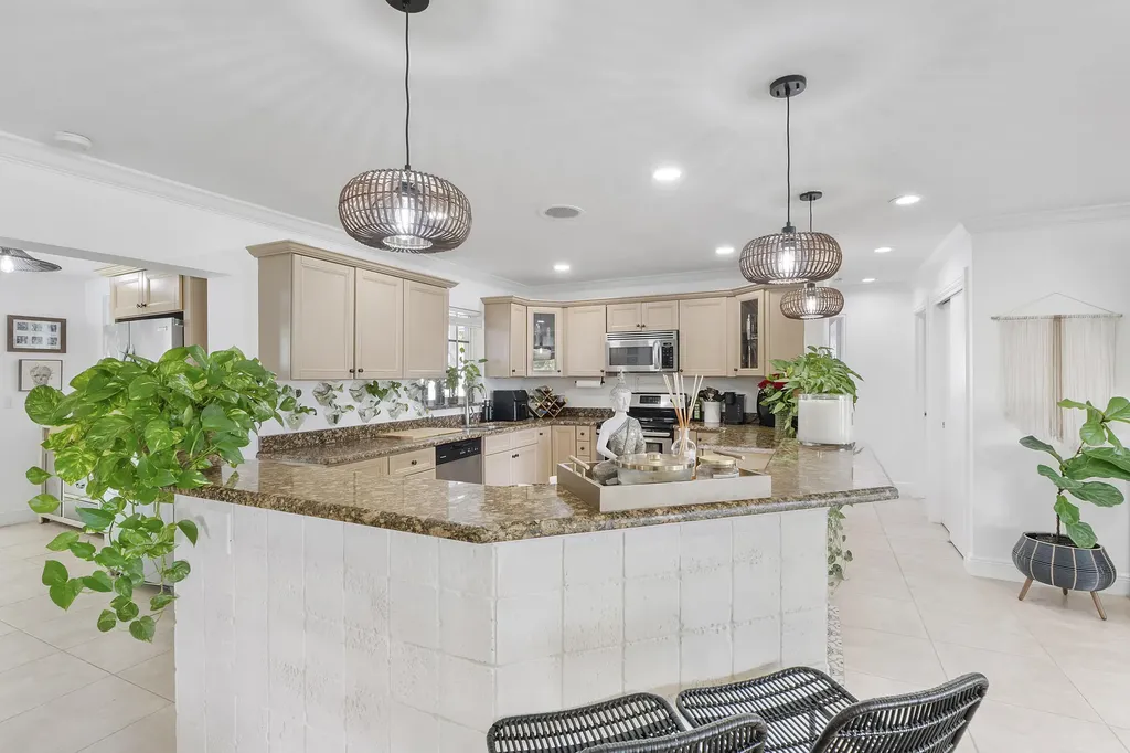 101 SE 13th Street Deerfield Beach FL 33441