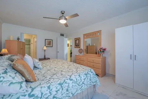 3531 Inverrary Drive Lauderhill FL 33319