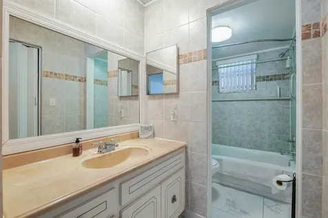 3531 Inverrary Drive Lauderhill FL 33319