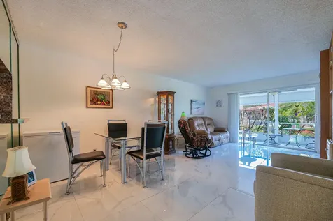 3531 Inverrary Drive Lauderhill FL 33319