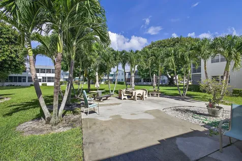 144 Dorchester G West Palm Beach FL 33417