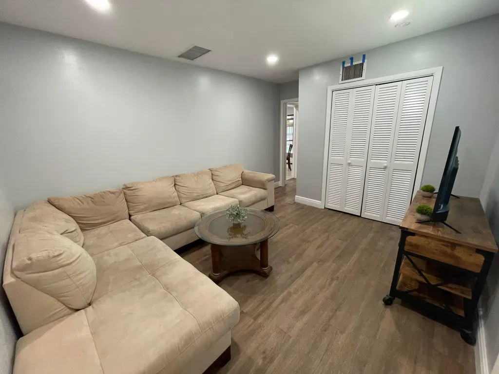 2620 NE 19th Street Pompano Beach FL 33062